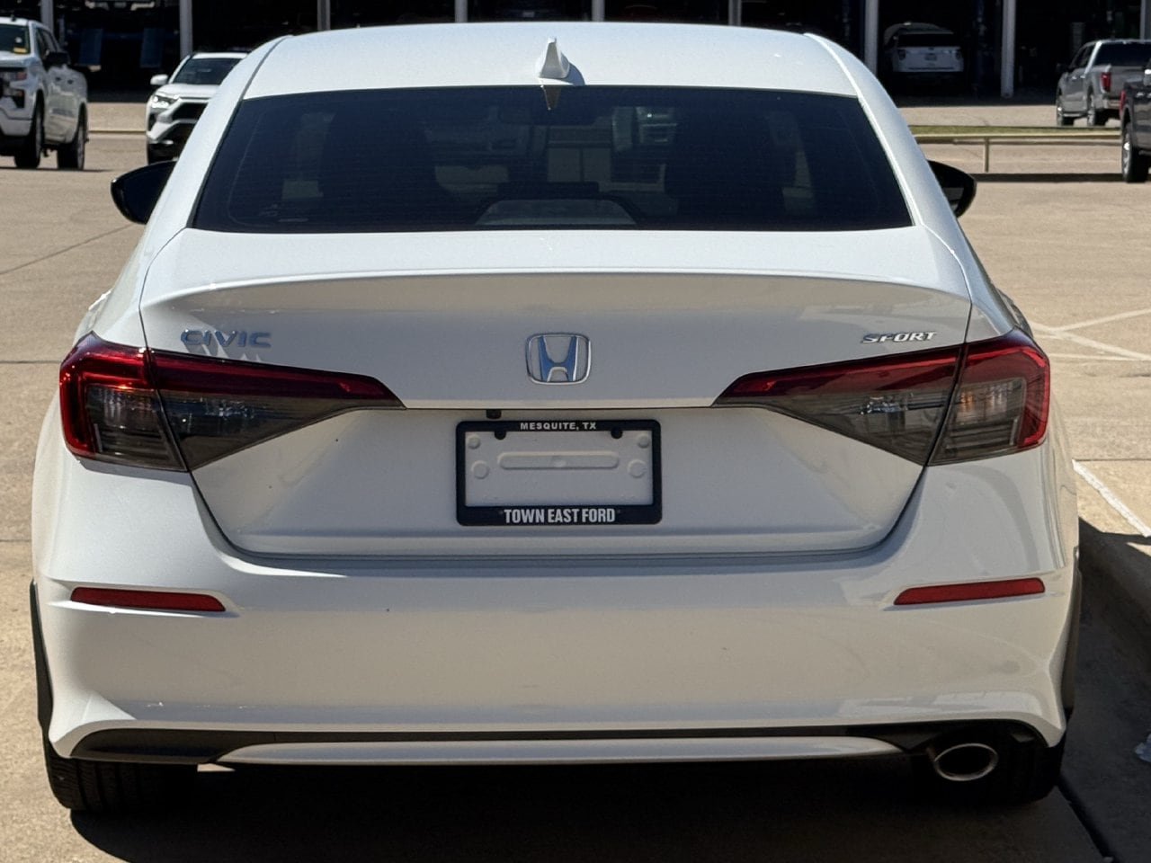 Used 2023 Honda Civic Sport image 6