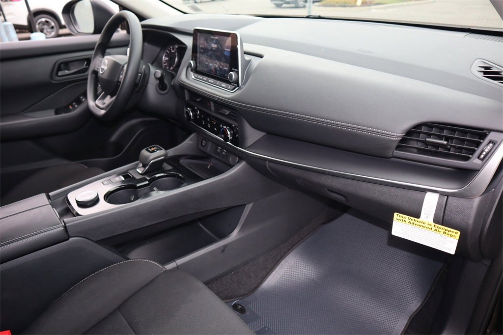 Certified 2025 Nissan Rogue S image 29