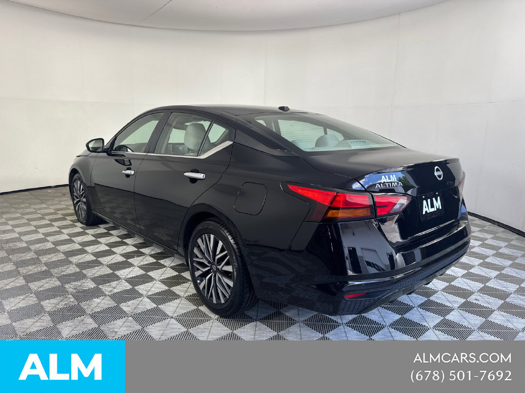 Used 2025 Nissan Altima 2.5 SV FWD image 8