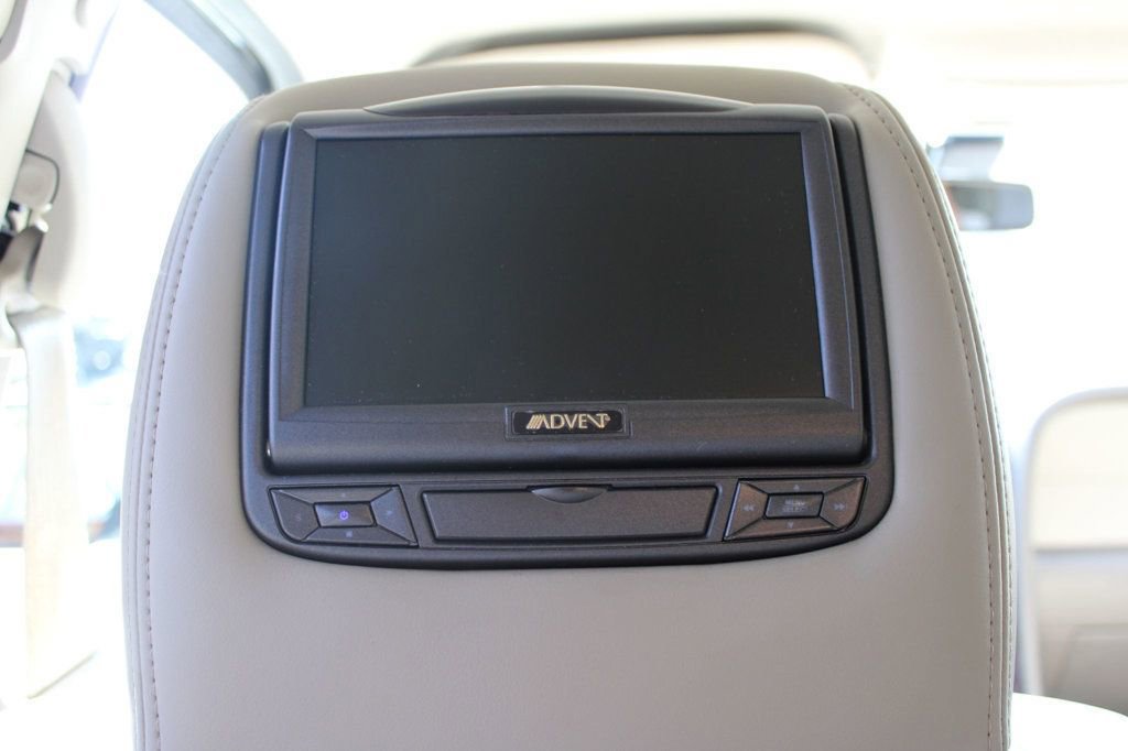 Used 2015 Lincoln Navigator 2WD image 35