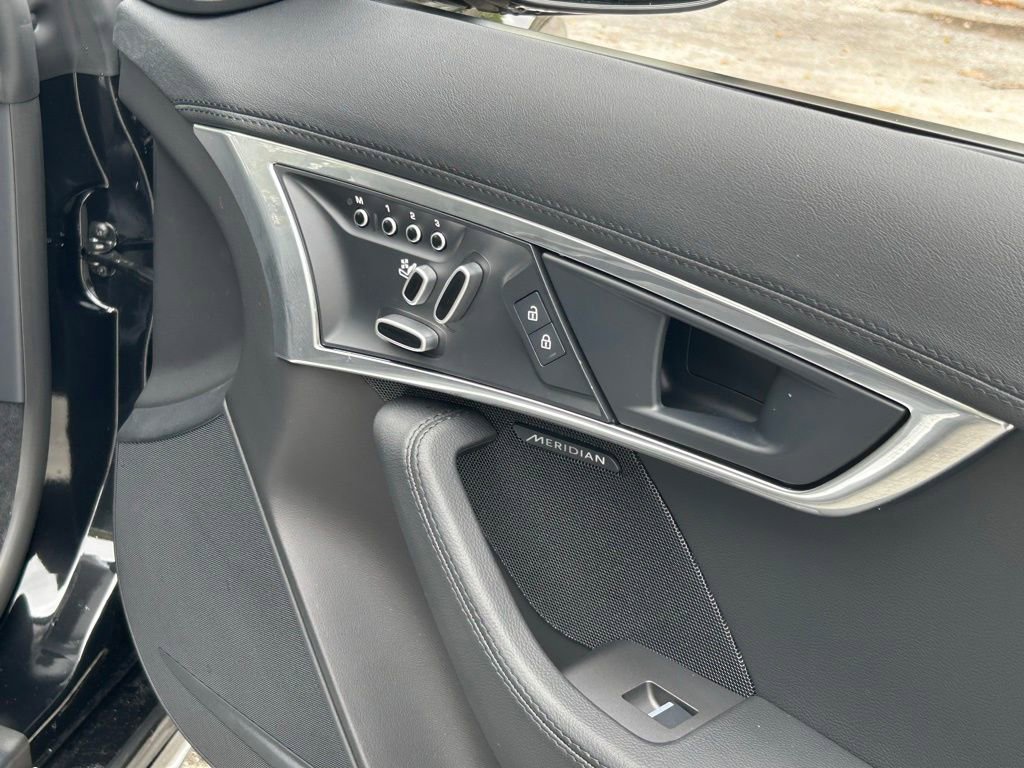 Used 2024 Jaguar F-TYPE R-Dynamic image 33