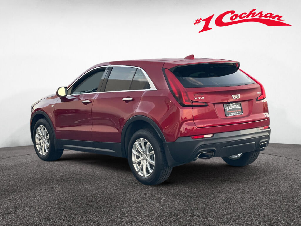 Used 2023 Cadillac XT4 Luxury w/ Cold Weather Package FWD image 23