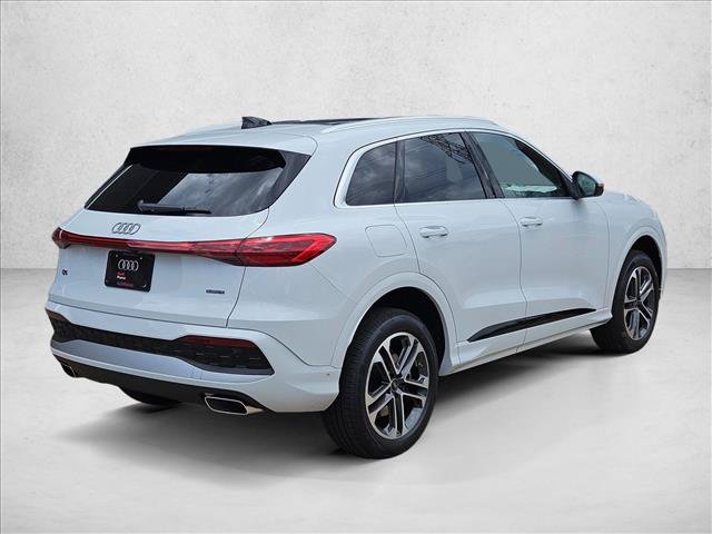 Used 2025 Audi Q5 Premium w/ Premium Plus AWD/4WD image 2
