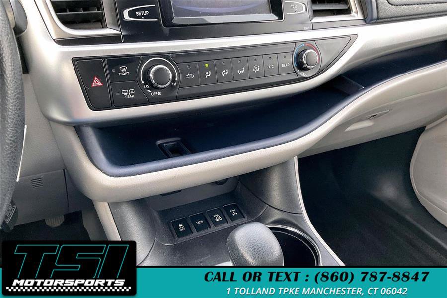 Used 2016 Toyota Highlander LE AWD/4WD image 31