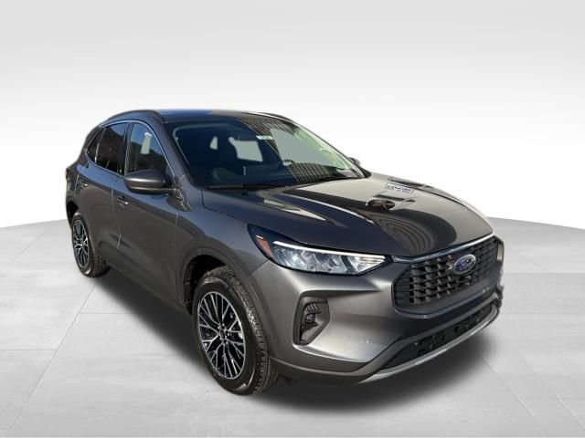 New 2026 Ford Escape SE w/ Class II Trailer Tow Package image 3