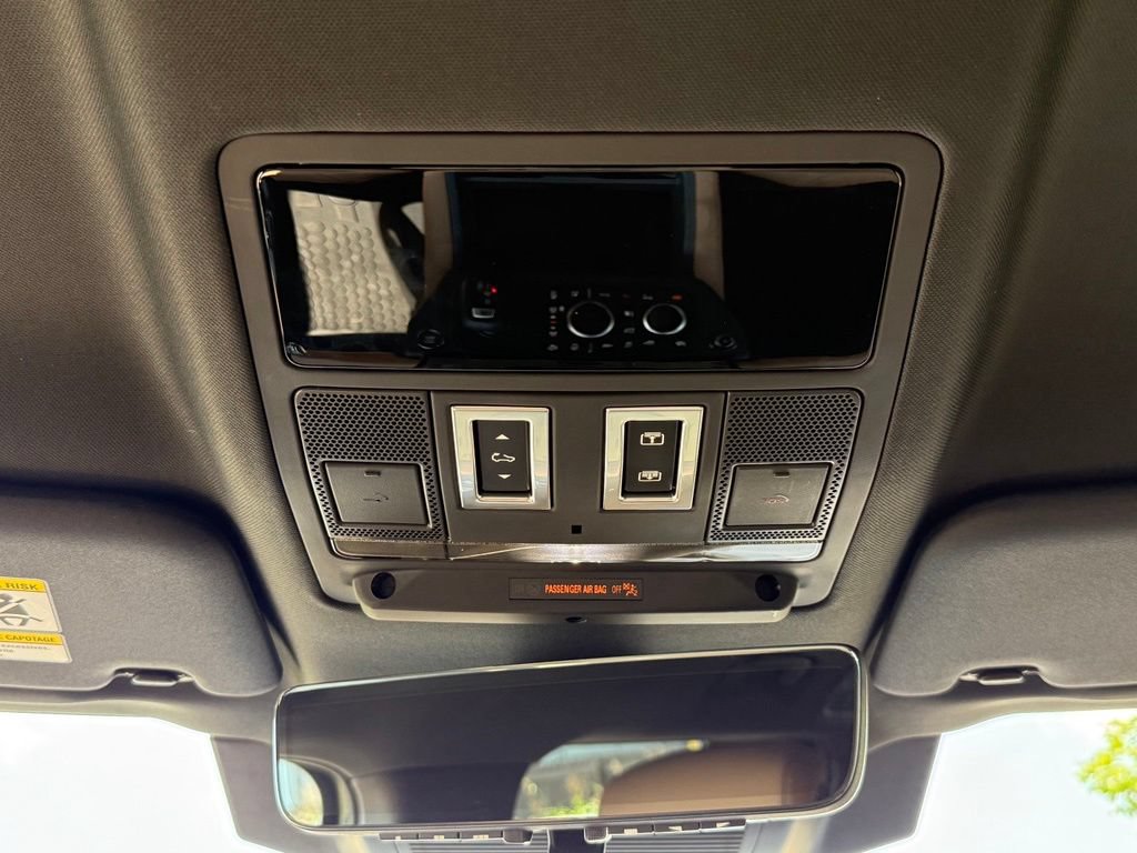 New 2026 Land Rover Defender 110 X-Dynamic SE AWD/4WD image 28