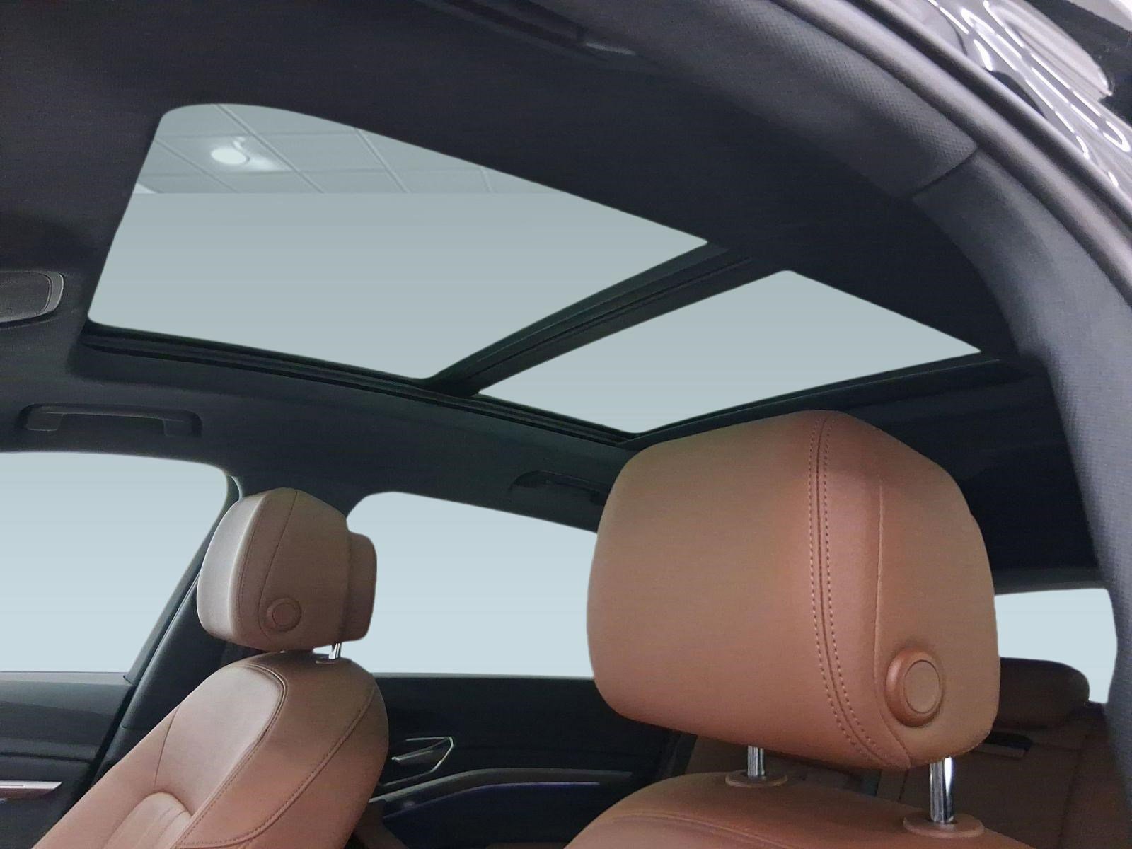 Used 2022 Audi e-tron Premium Plus w/ Premium Plus Package image 27