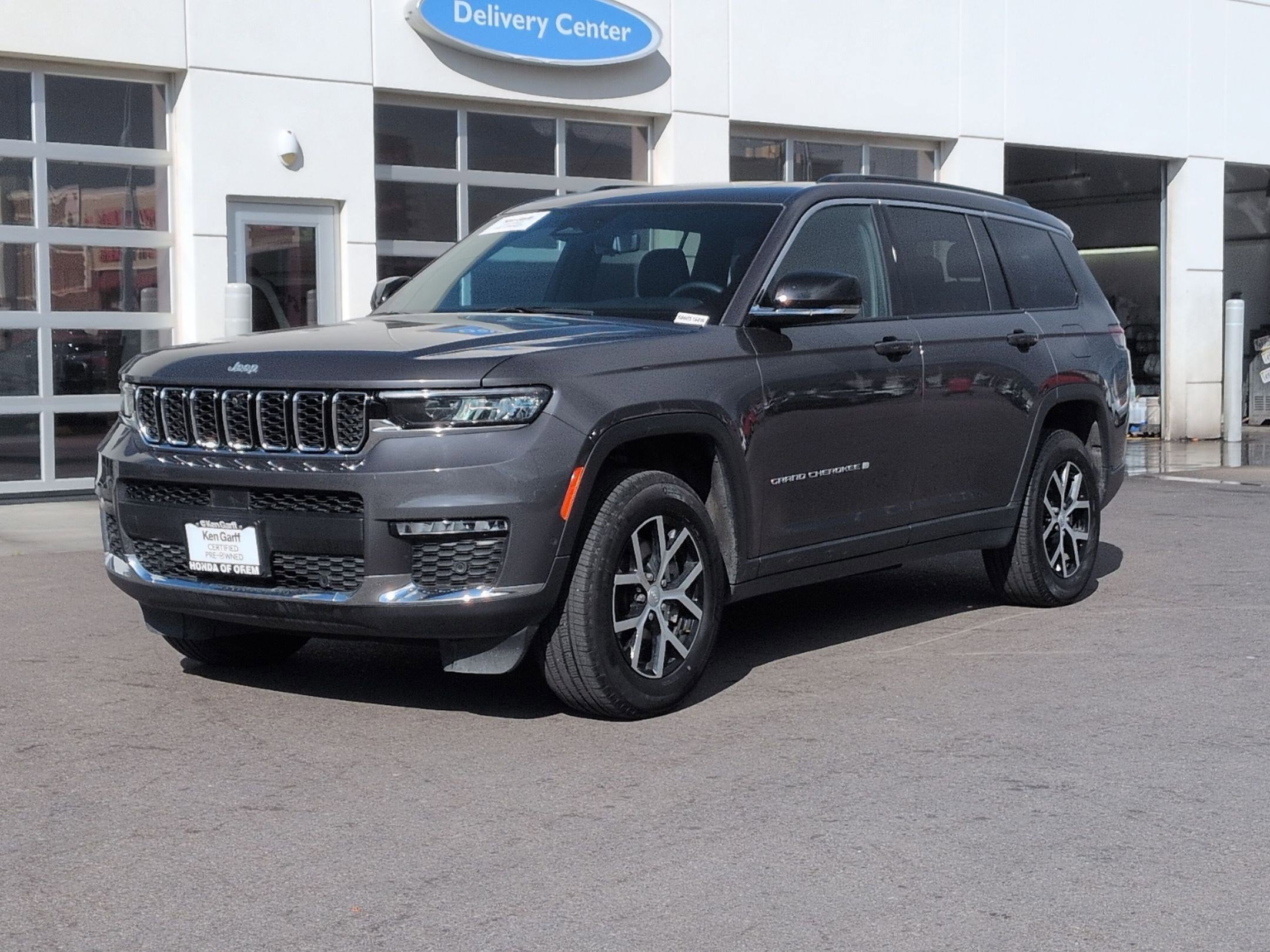 Used 2024 Jeep Grand Cherokee L Limited w/ Luxury Tech Group II image 11