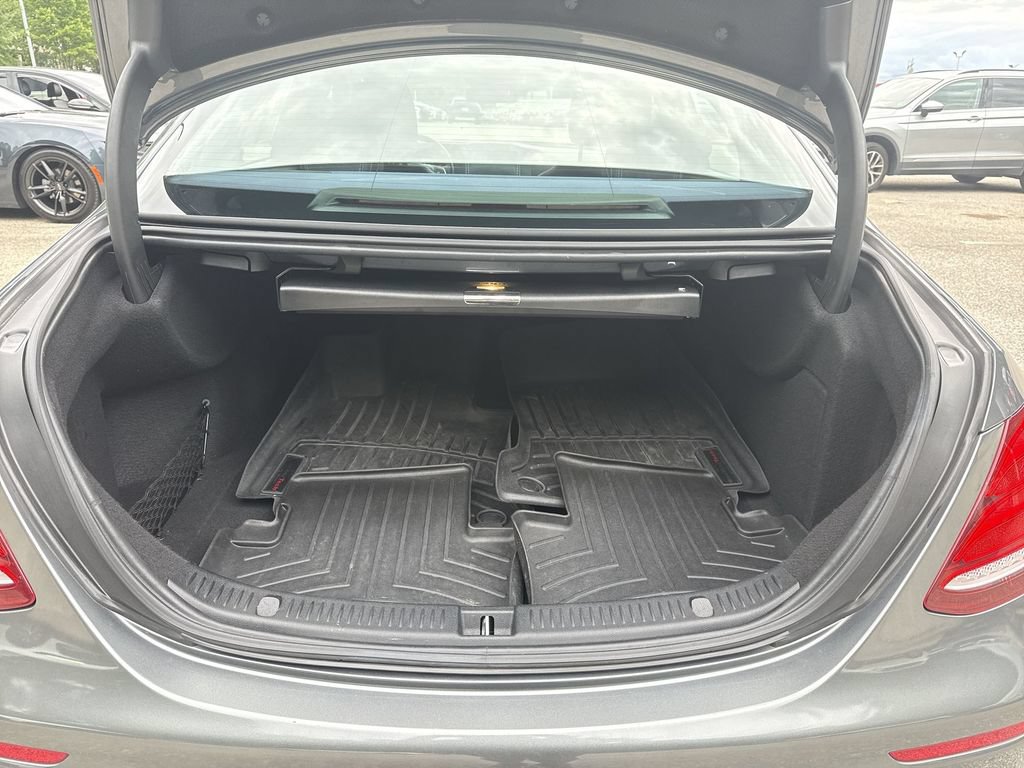 Used 2017 Mercedes-Benz E 300 4MATIC image 21
