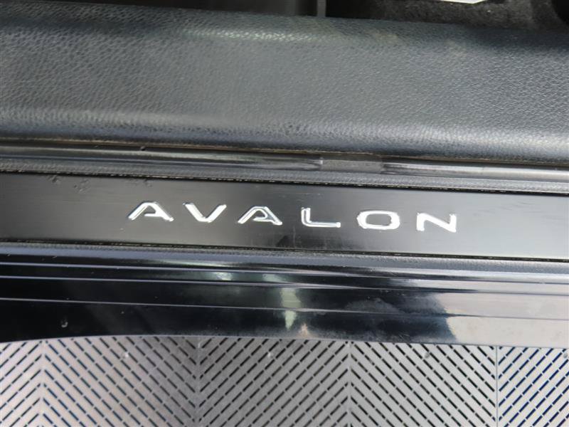 Used 2019 Toyota Avalon XSE w/ All Weather Liner Package FWD image 17