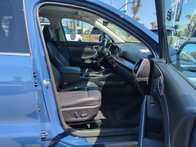 Used 2025 Kia Sorento EX w/ Panoramic Sunroof Package AWD/4WD image 31