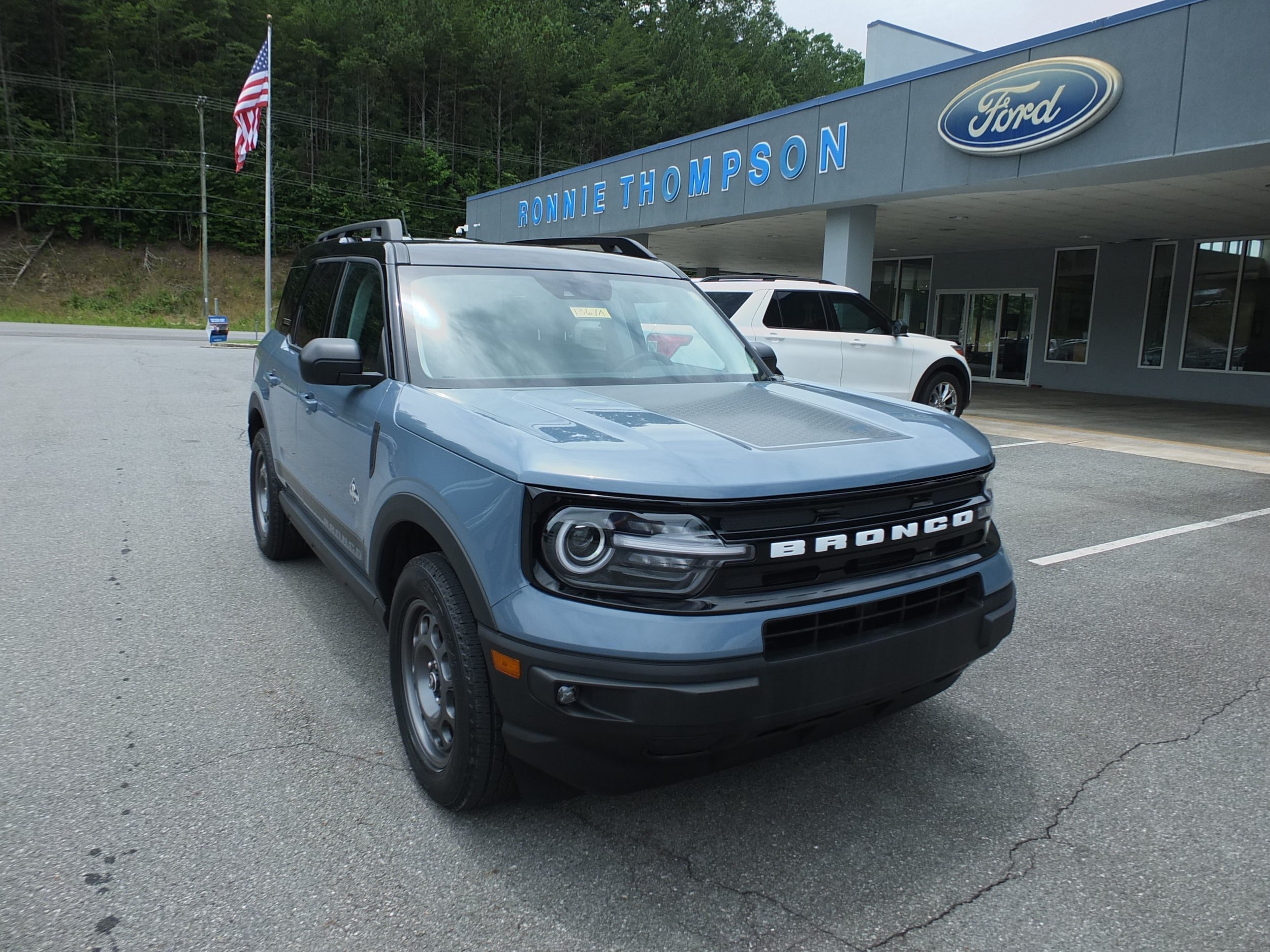 Used 2024 Ford Bronco Sport Outer Banks AWD/4WD image 1