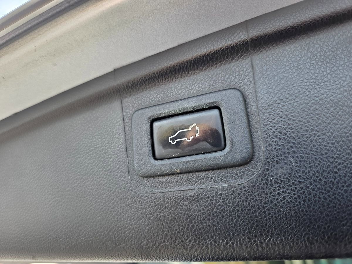 Used 2018 Subaru Outback 2.5i Premium AWD/4WD image 16