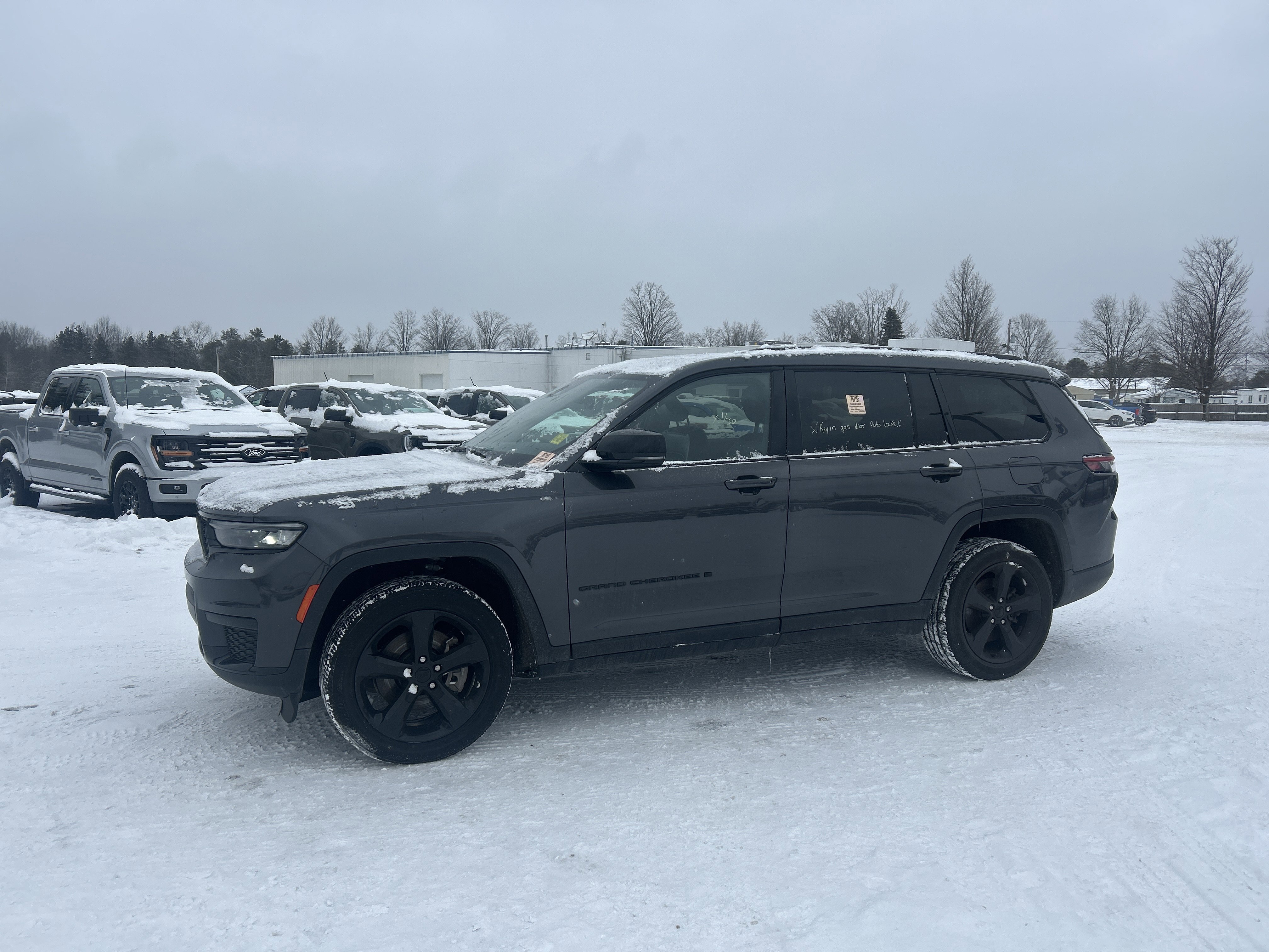 Used 2021 Jeep Grand Cherokee L Laredo image 9