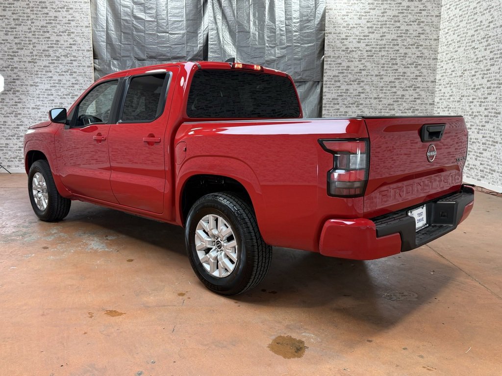 Used 2023 Nissan Frontier SV image 7