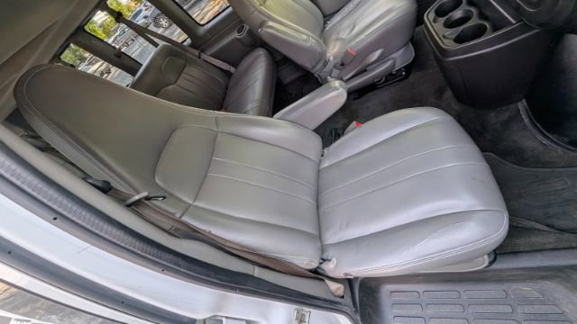 Used 2017 Chevrolet Express 3500 LT w/ LT Preferred Equipment Group RWD image 16
