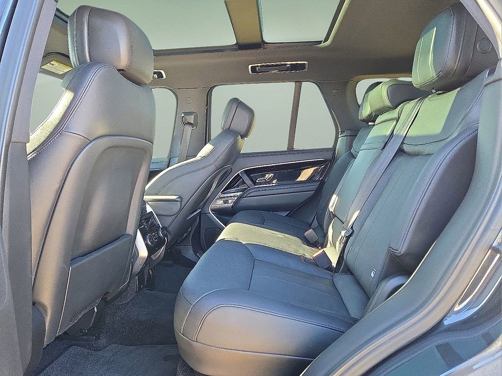 Used 2023 Land Rover Range Rover SE AWD/4WD image 16