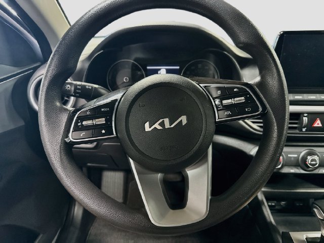 Certified 2023 Kia Forte LXS w/ LXS Technology Package FWD image 18