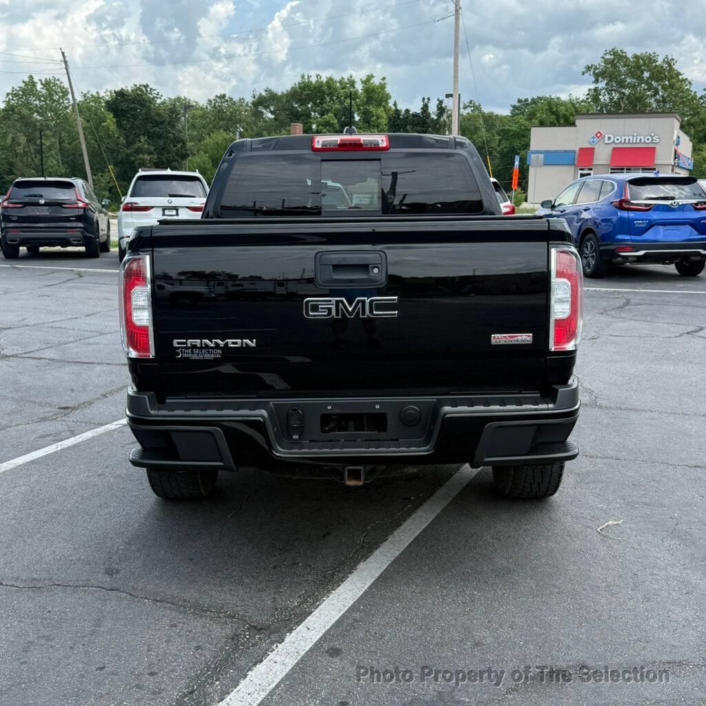 Used 2015 GMC Canyon SLE w/ All-Terrain Package AWD/4WD image 11