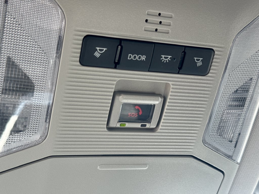 Used 2025 Toyota RAV4 XLE AWD/4WD image 31