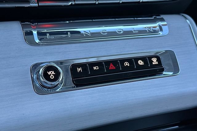 Used 2025 Lincoln Aviator Reserve w/ Jet Appearance Package image 20