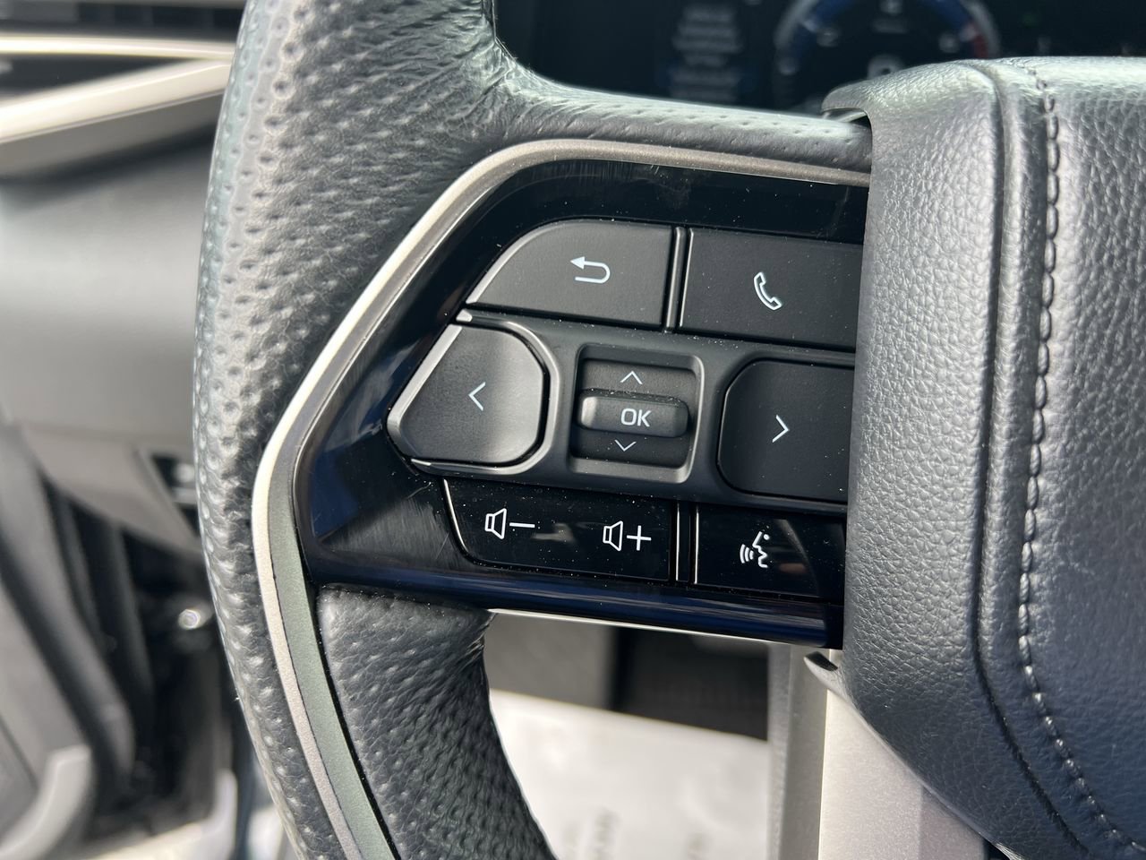 Used 2024 Toyota Sequoia SR5 w/ SR5 Premium Package image 19