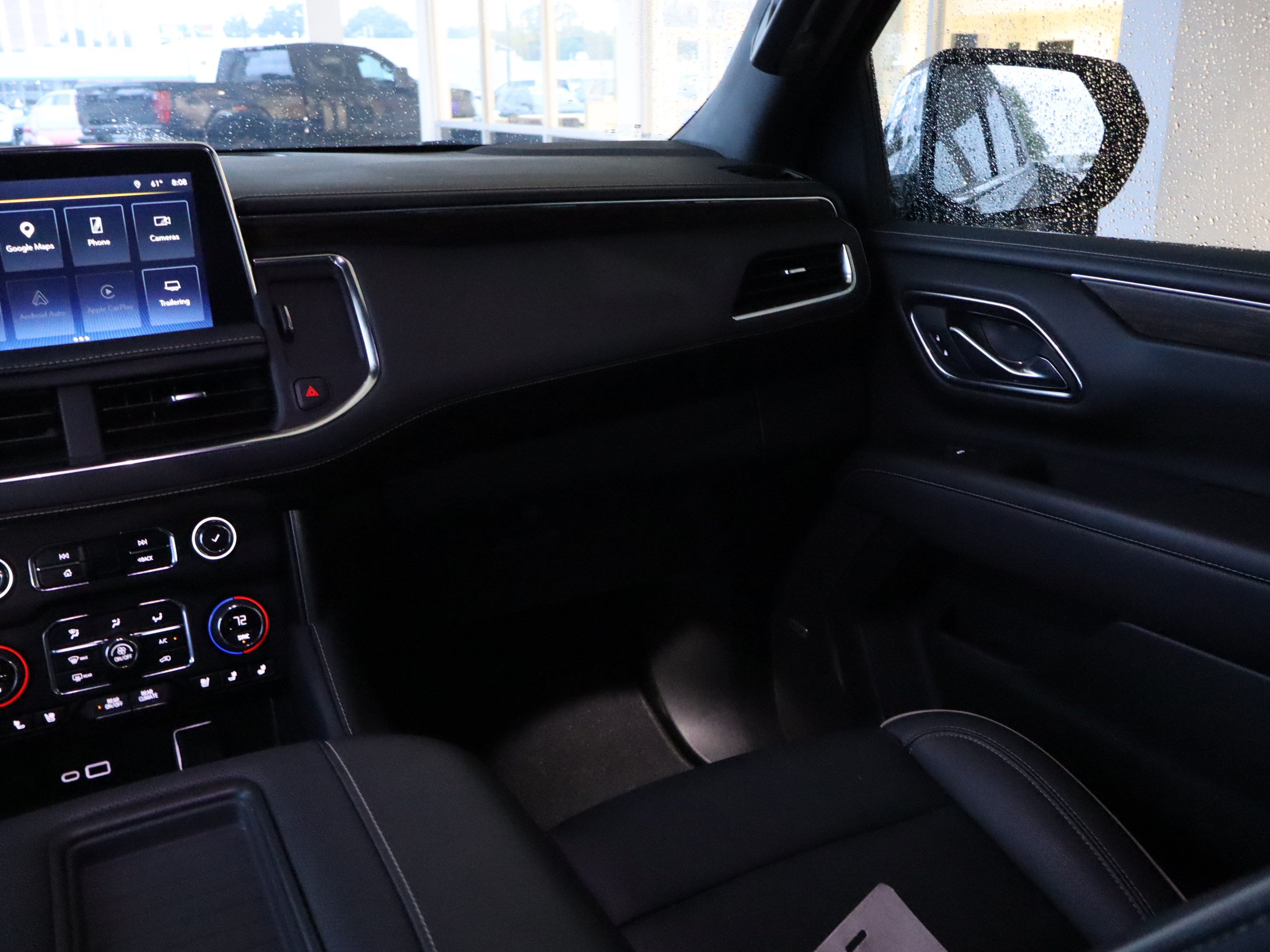 Used 2024 Chevrolet Tahoe Premier AWD/4WD image 17