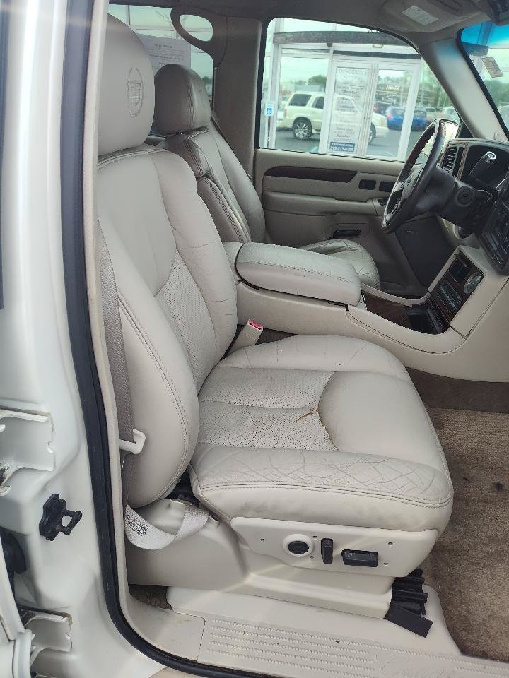 Used 2003 Cadillac Escalade AWD image 15