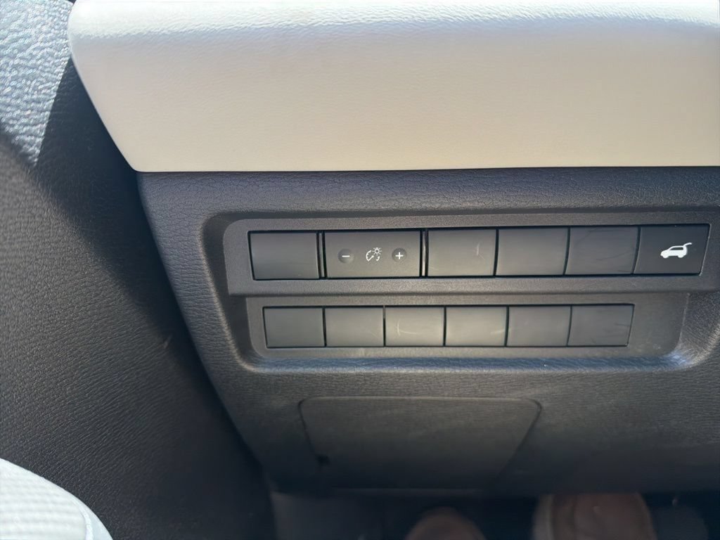 Used 2025 Mitsubishi Outlander SE FWD image 27