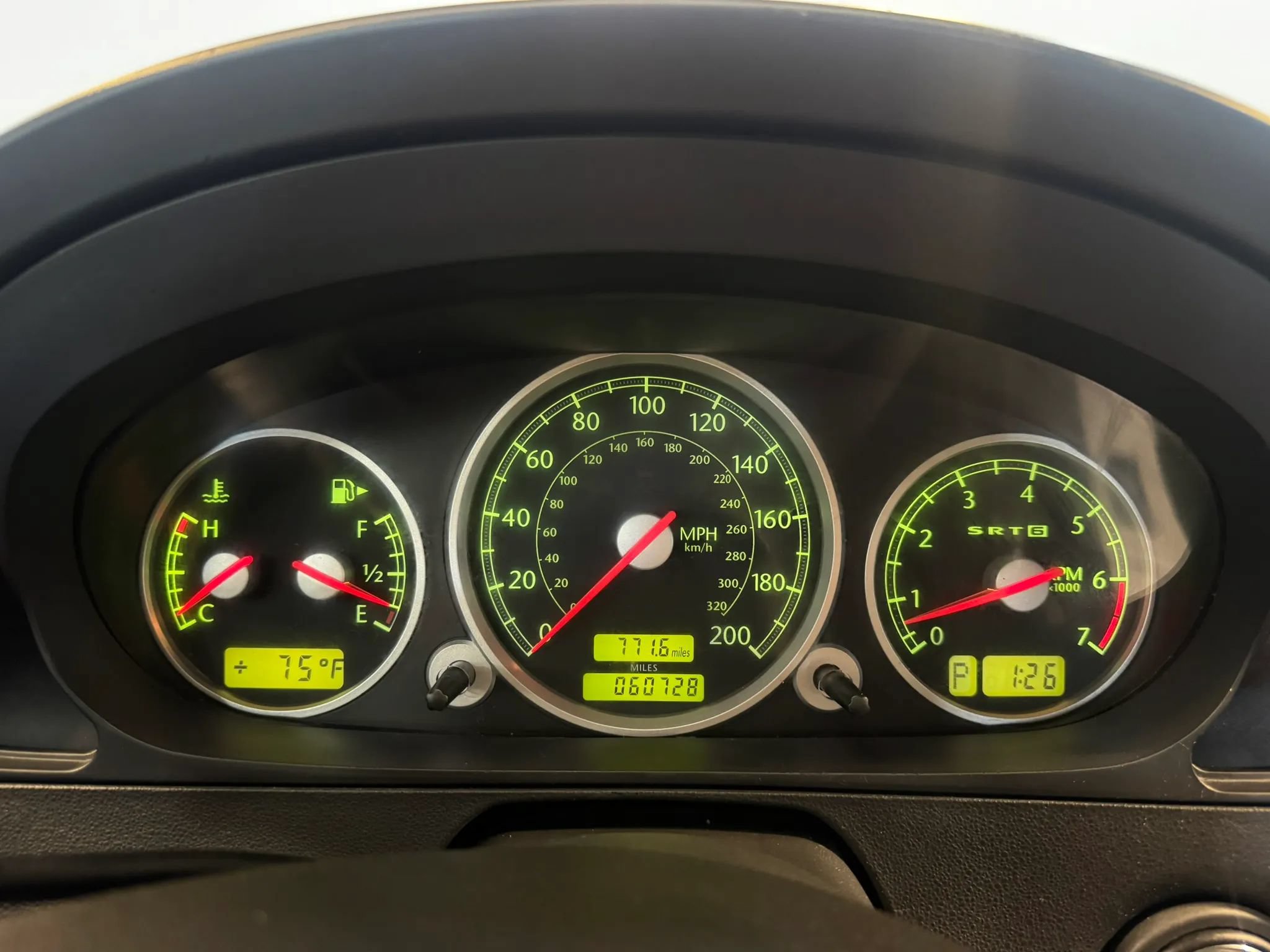 Used 2005 Chrysler Crossfire SRT-6 RWD image 12