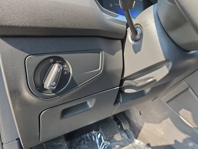 Used 2022 Volkswagen Tiguan SE w/ Panoramic Sunroof Package AWD/4WD image 29