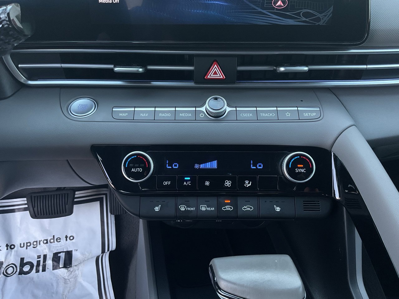 Used 2025 Hyundai Elantra SEL FWD image 27