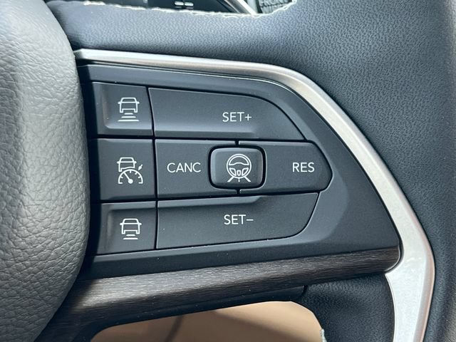 New 2026 Jeep Grand Cherokee L Limited w/ Limited Altitude Package AWD/4WD image 21