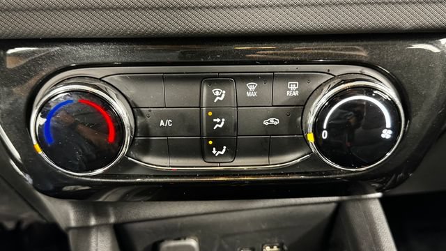 Used 2025 Chevrolet TrailBlazer LT AWD/4WD image 26