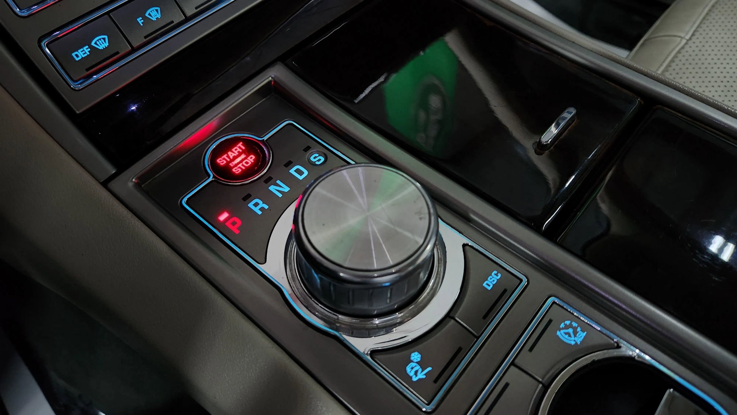 Used 2011 Jaguar XF Portfolio image 37