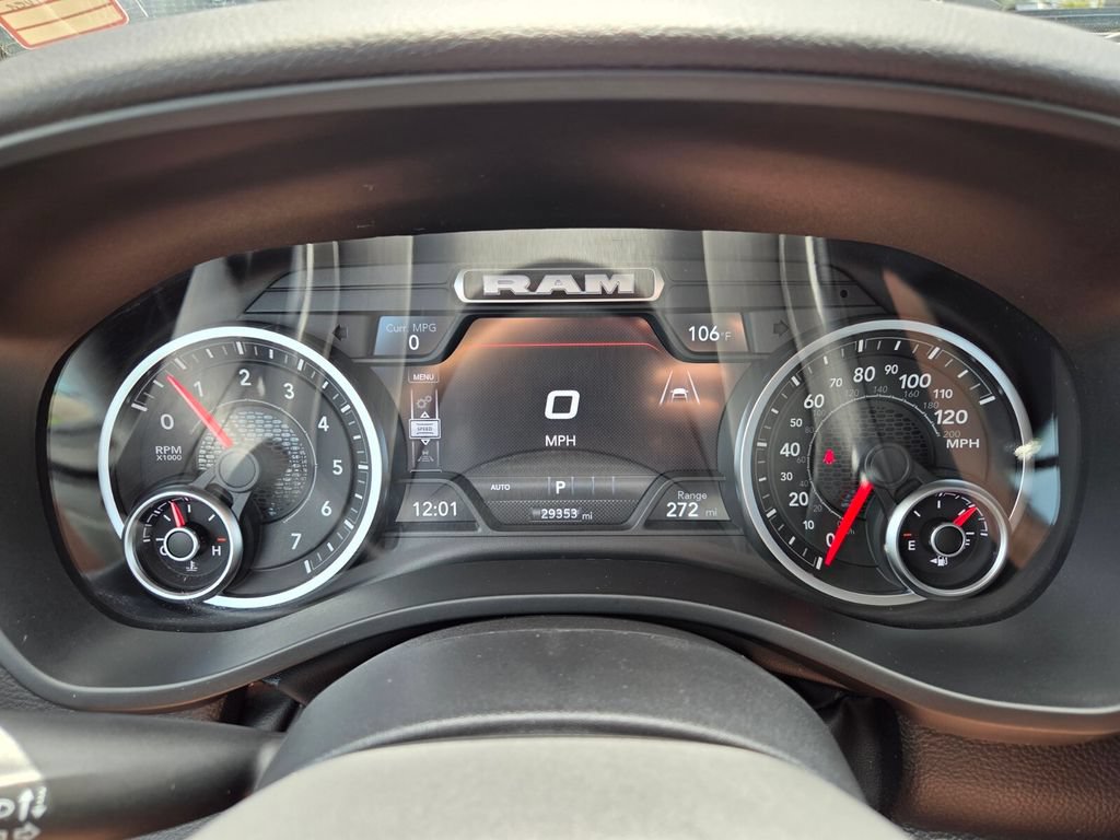 Used 2025 RAM 1500 Big Horn AWD/4WD image 32