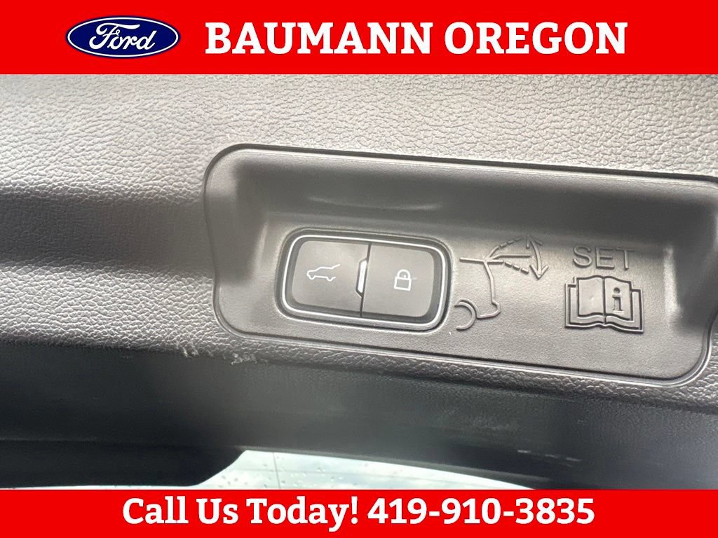 Used 2023 Ford Explorer XLT w/ Equipment Group 202A AWD/4WD image 13
