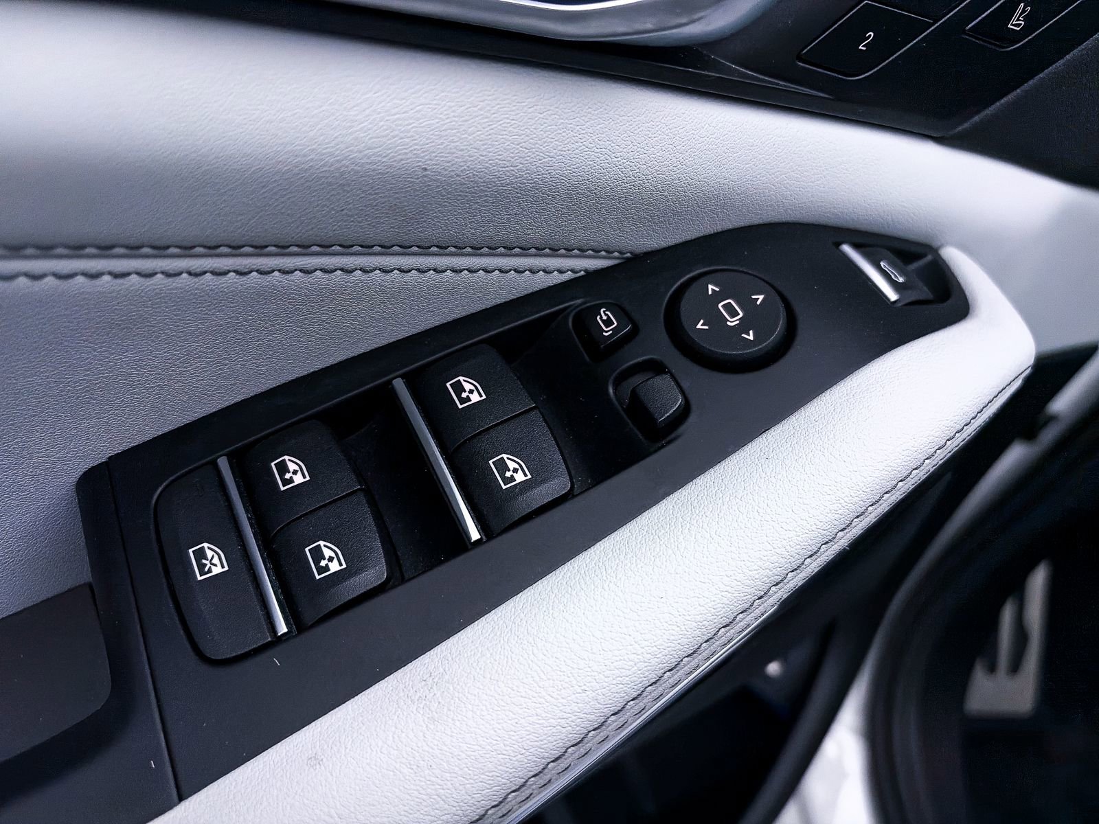 Used 2023 BMW X5 xDrive45e w/ Executive Package image 20