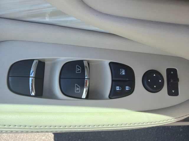Used 2016 Nissan Murano SL w/ SL Technology Package FWD image 9