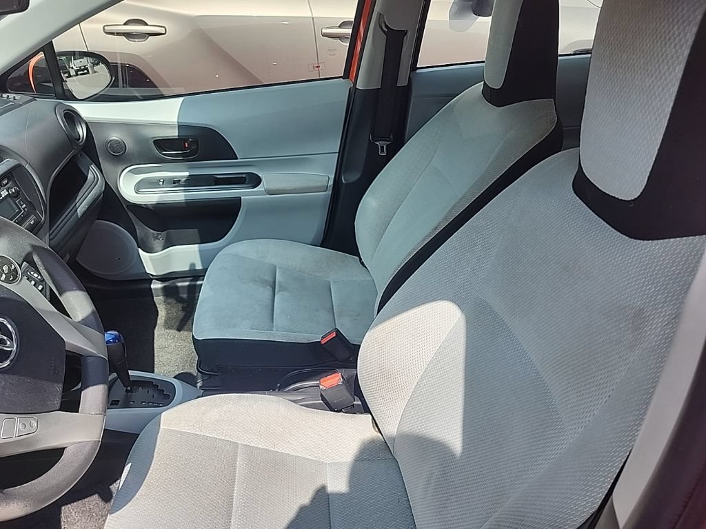 Used 2012 Toyota Prius C One FWD image 6