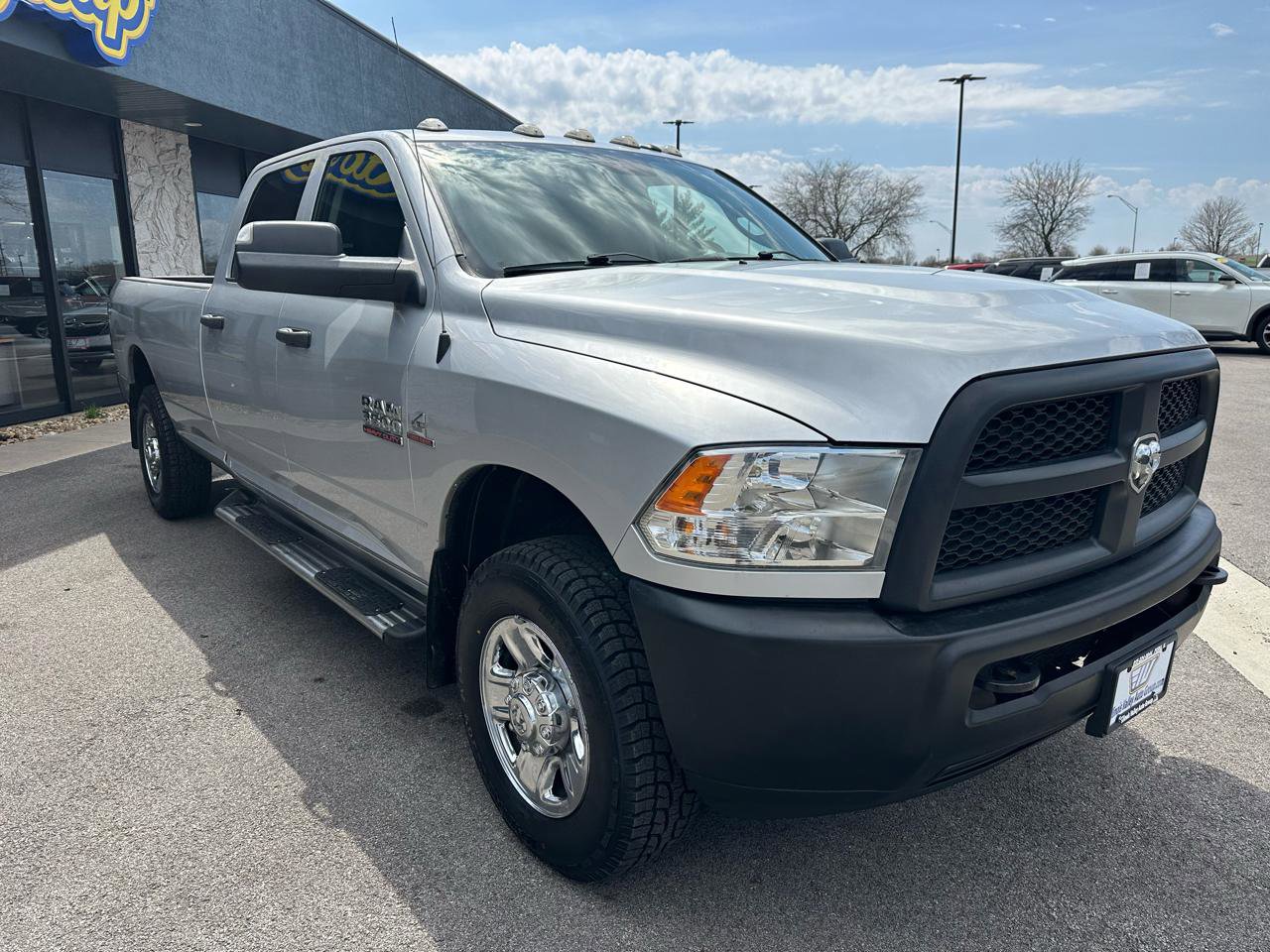 Used 2018 RAM 3500 Tradesman w/ Popular Equipment Group image 9