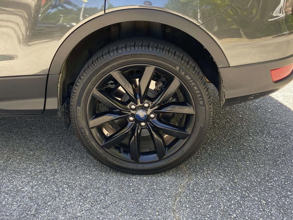 Used 2019 Ford Escape SE image 6