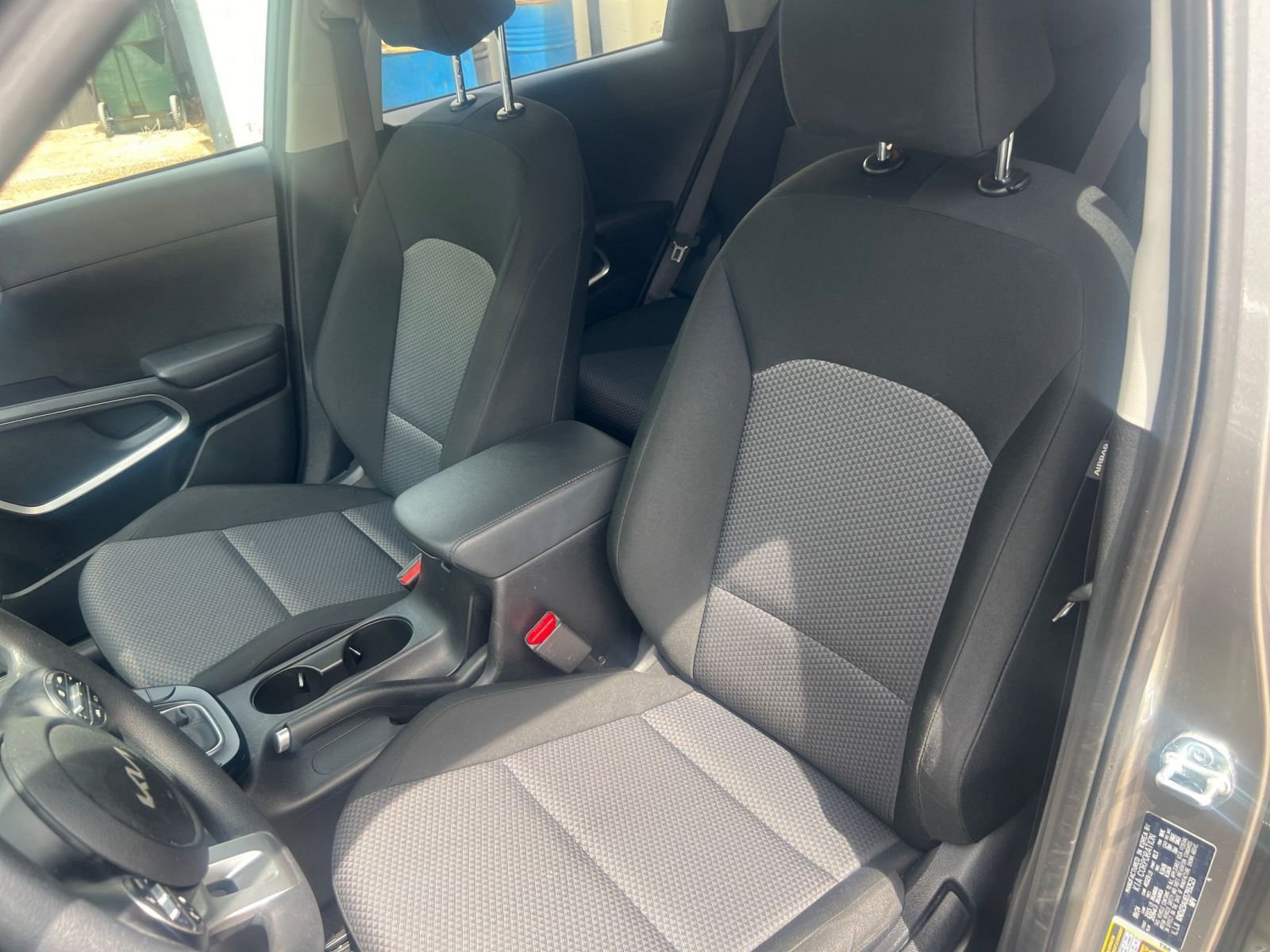 Used 2025 Kia Soul LX w/ LX Technology Package FWD image 31