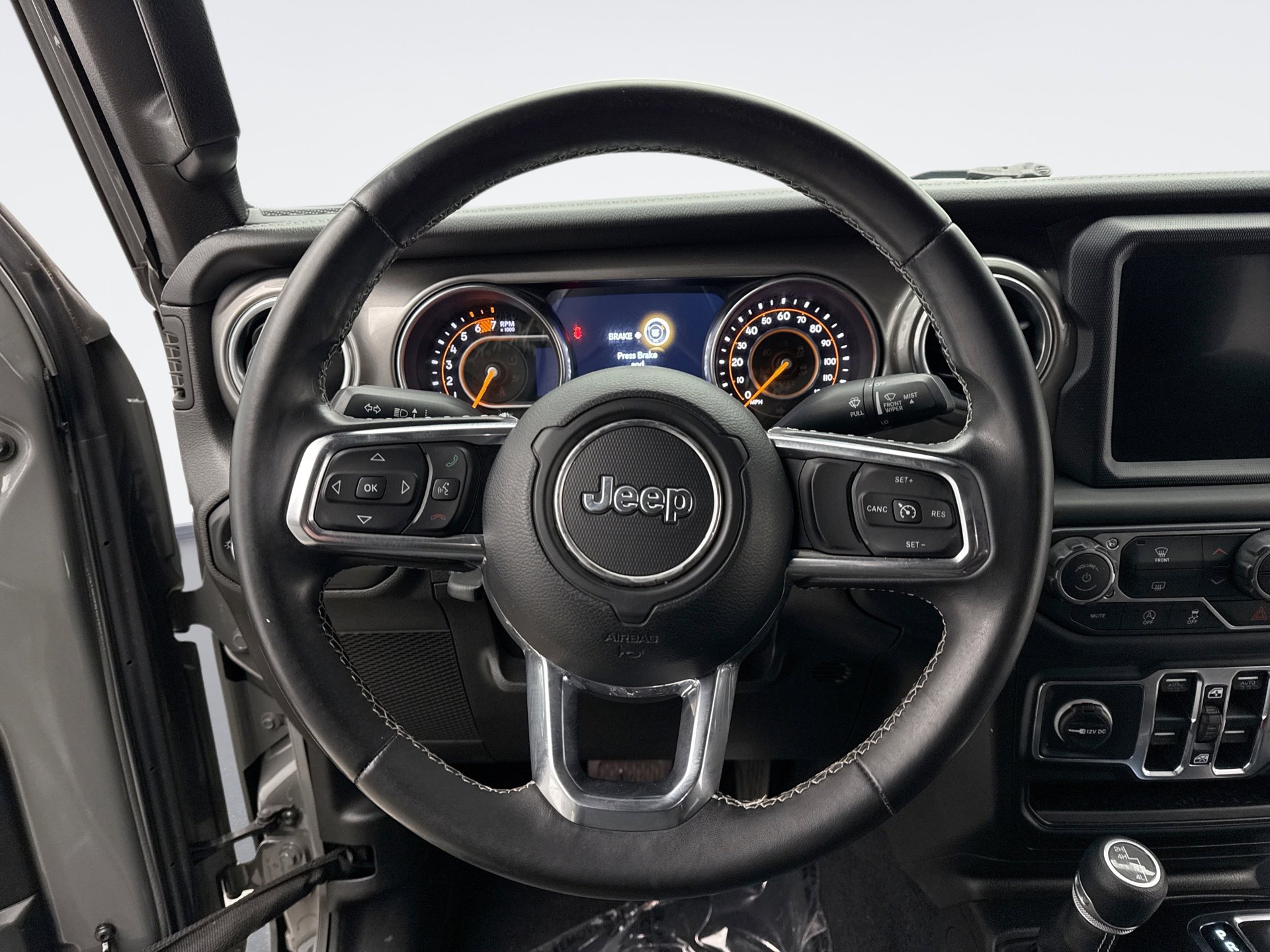 Used 2018 Jeep Wrangler Unlimited Sahara image 12