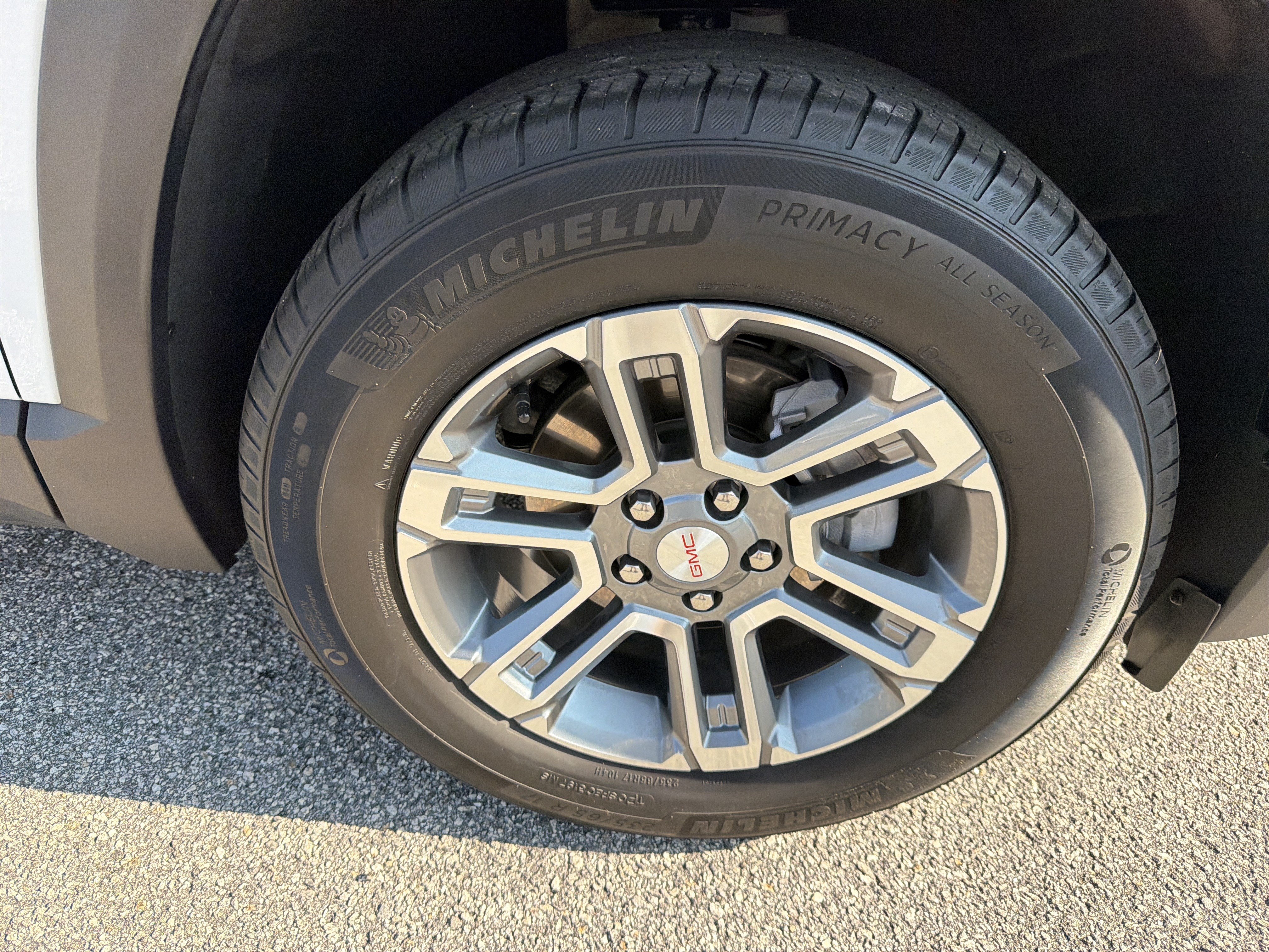 Used 2025 GMC Terrain Elevation FWD image 23