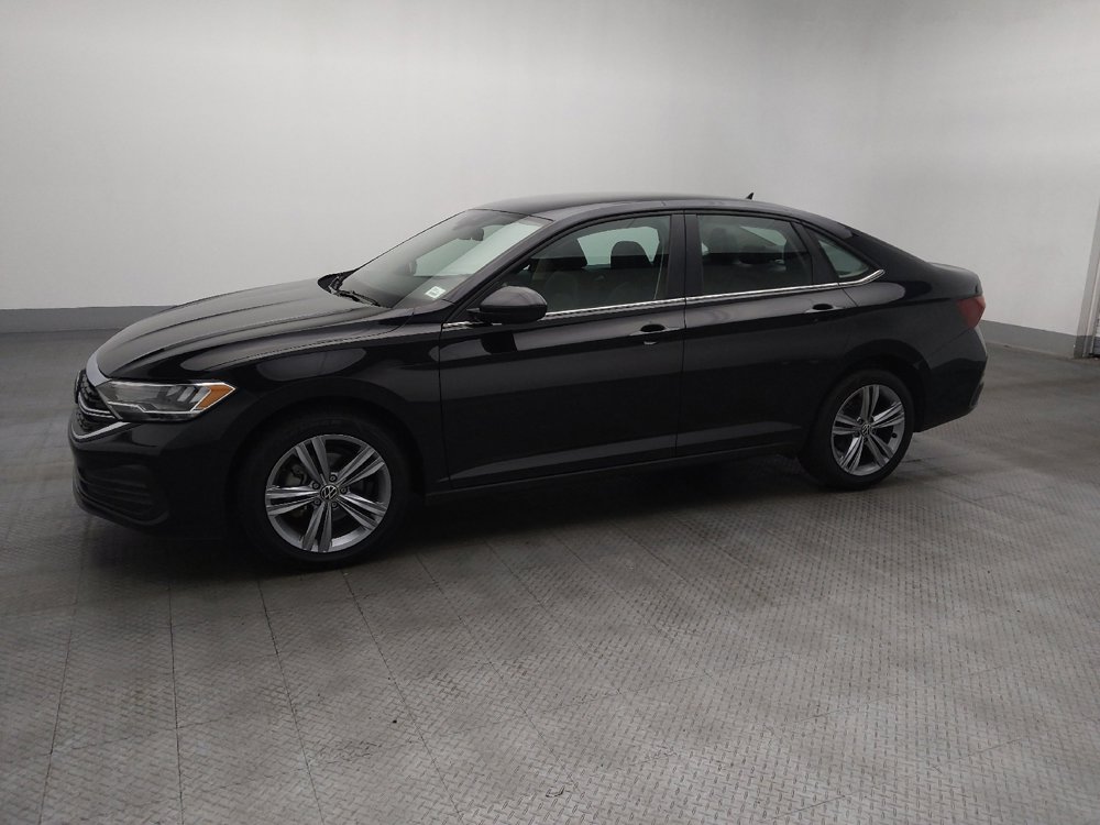 Used 2024 Volkswagen Jetta SE FWD image 2