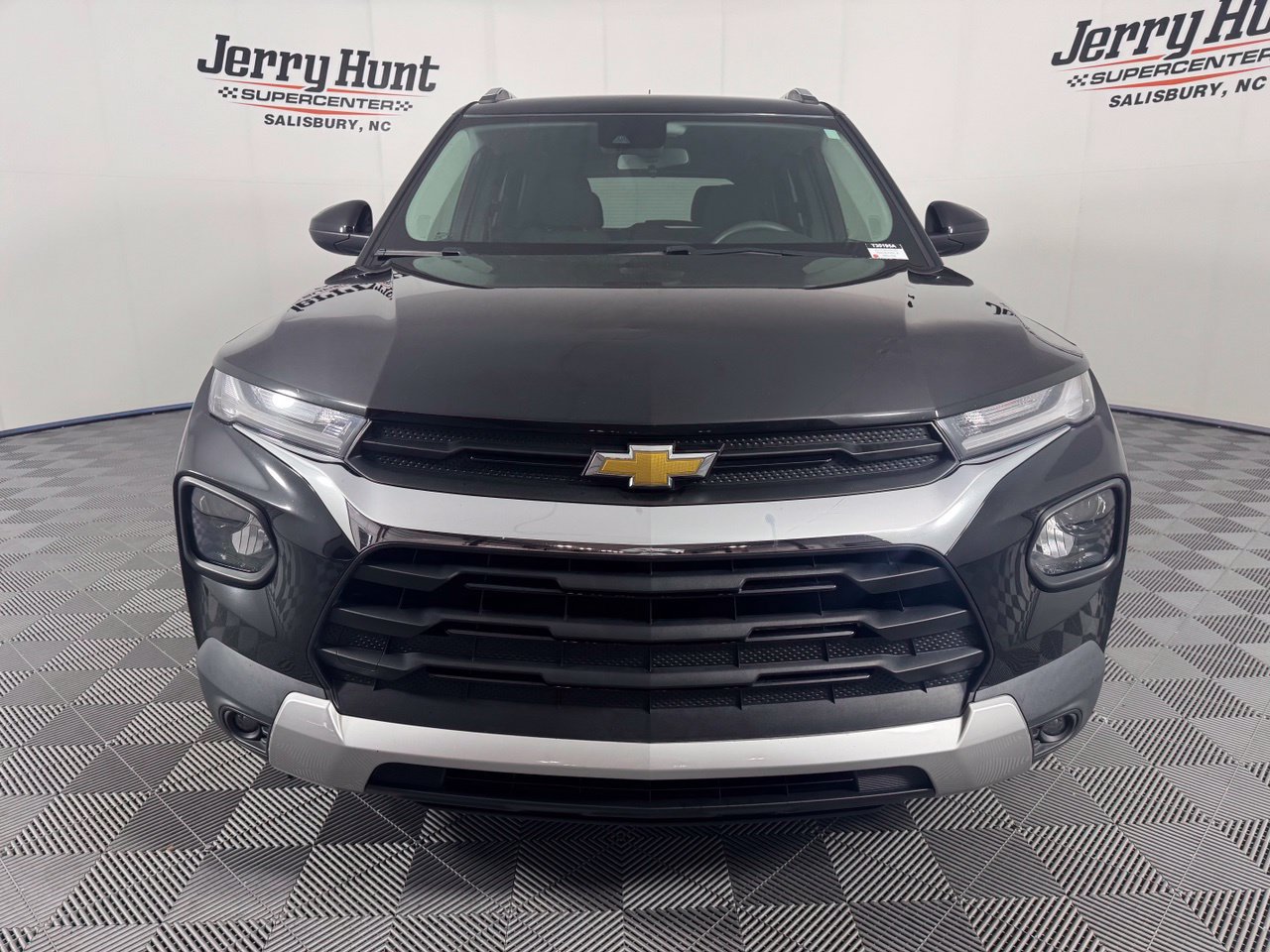 Used 2023 Chevrolet TrailBlazer LT FWD image 3