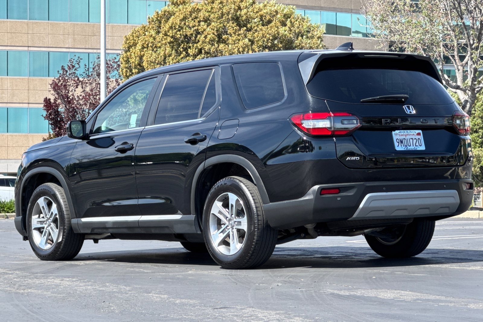 Used 2024 Honda Pilot EX-L image 6