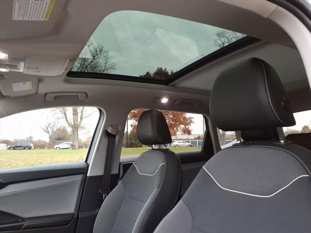 Used 2024 Volkswagen Taos SE image 26