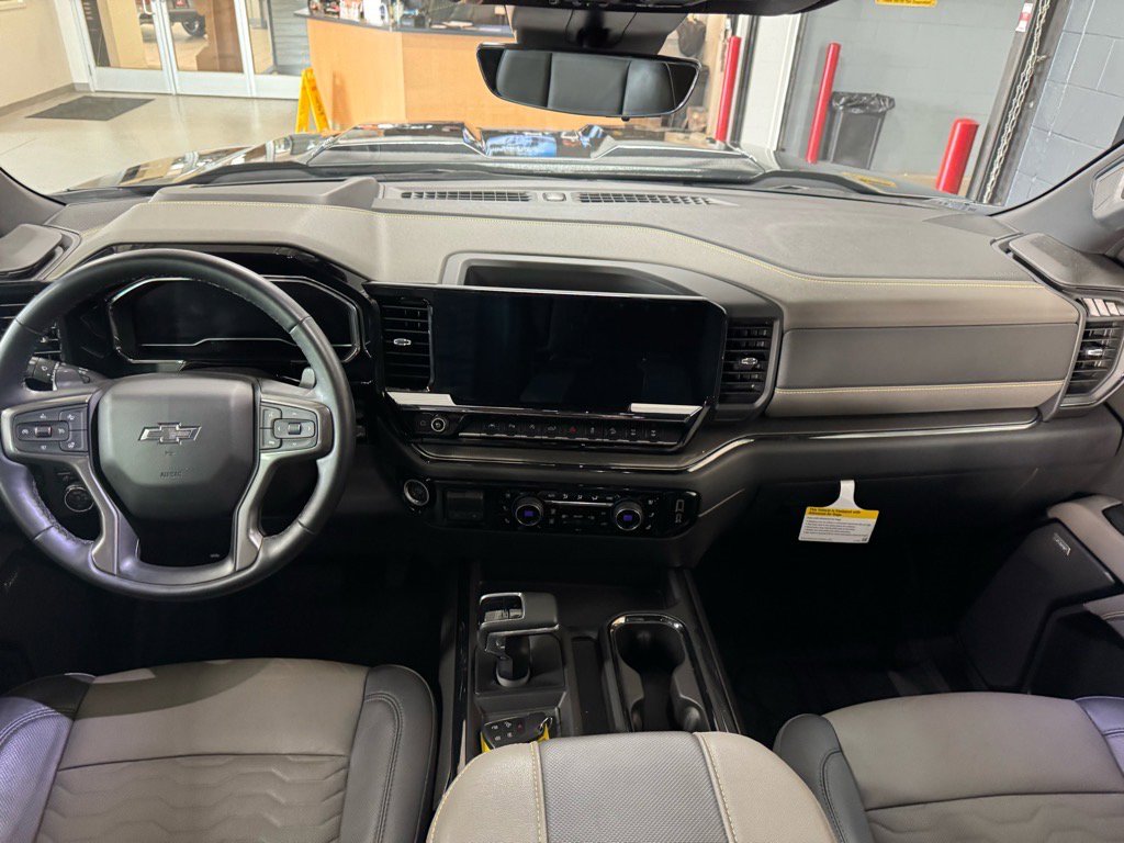 Used 2024 Chevrolet Silverado 1500 ZR2 w/ Technology Package image 14